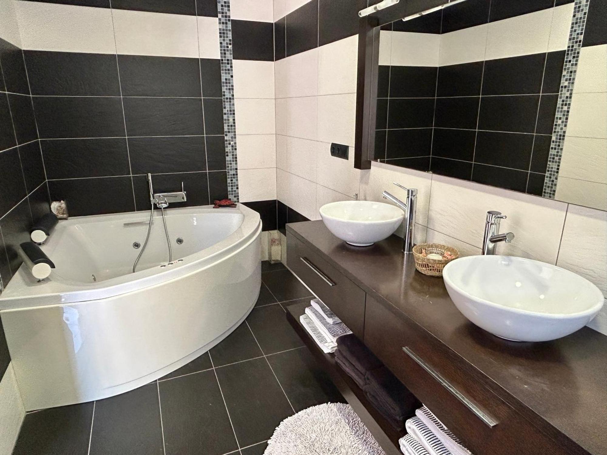 Casa Con Jacuzzi Y Piscina Con Vistas Al Castillo Corbera de Alcira Zewnętrze zdjęcie